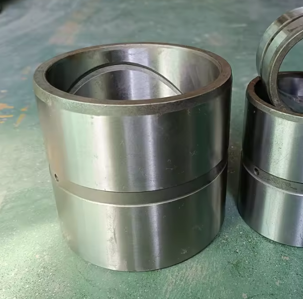 Oil Lubricating Shaft Bush Harden Steel Bushing Bucket Pin and Bushing for Excavator hyundai